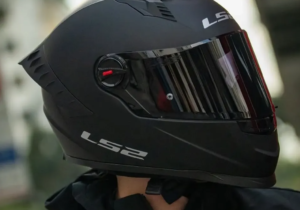 CASCO LS2 LISO MATTE CON VISOR NEGRO